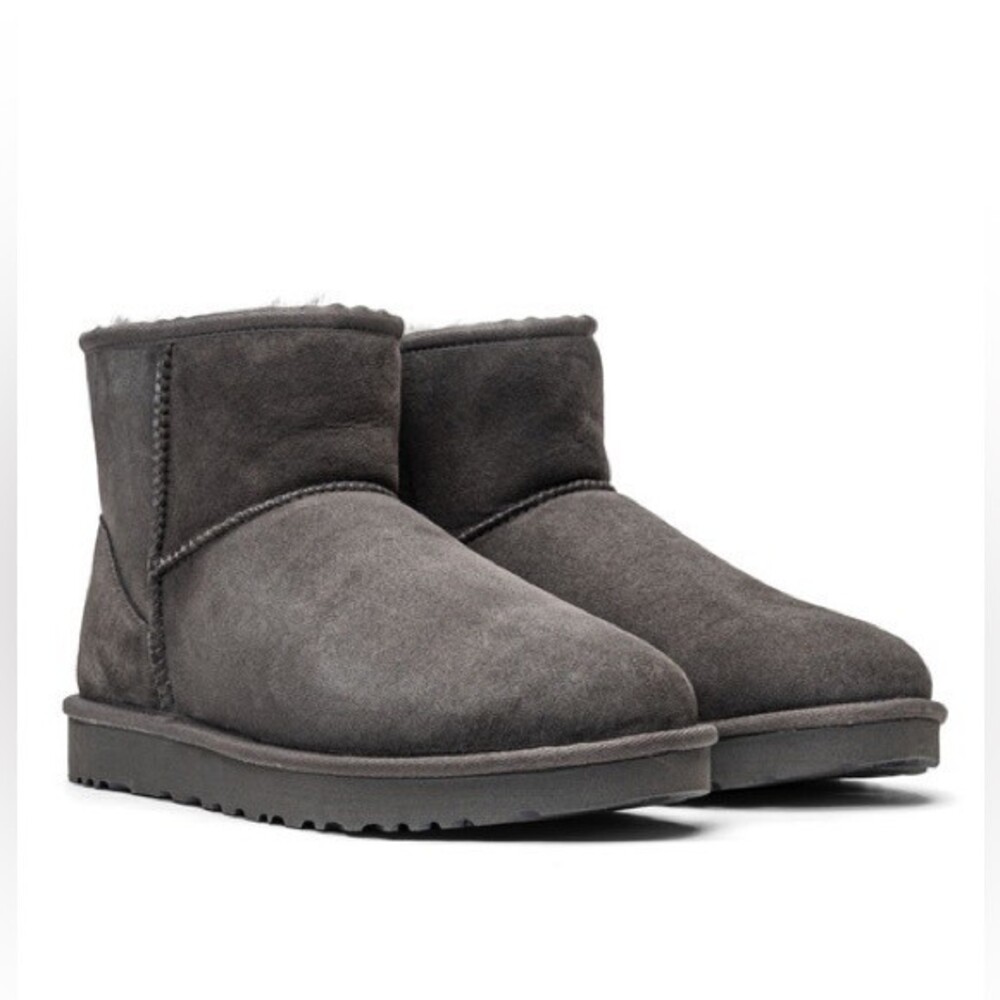 Warm boots with stable soles size 8